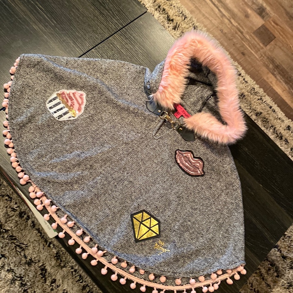 Betsey Johnson size 5 (girls) tweed cape shrug shawl perfect condition!!❤️💗